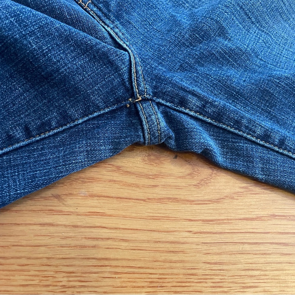 Levi's Straight 505 Mid Rise Jeans Like New - Picture 6 of 6
